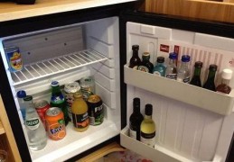 新冰箱第一次怎么去味门要开着吗?刚买回来新冰箱要清洁去味插上电源吗?